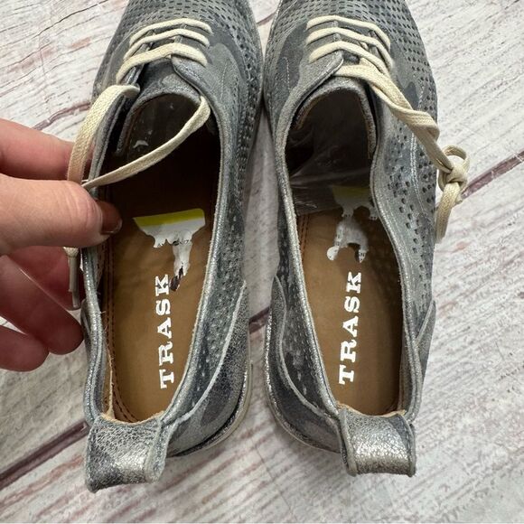 Trask Lena Perforated Camo Suede Sneakers Silver Metallic Mesh Size 10 nwot - Picture 6 of 6